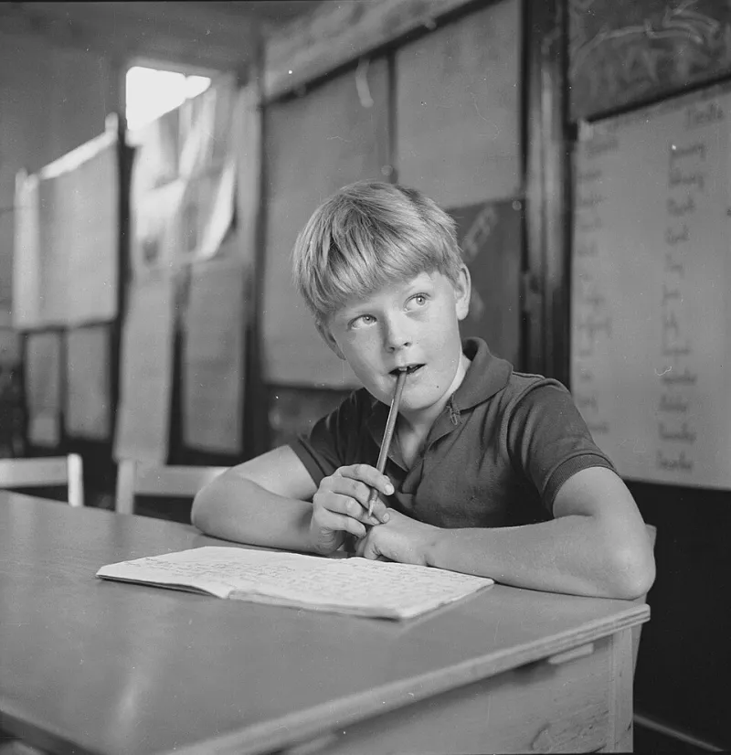 The Living Stimulus: Using Britain's Seasonal Shifts to Build a Year-Round Descriptive Writing Culture in KS2